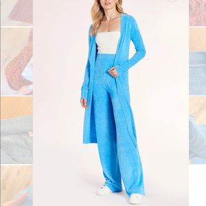 Amanda Uprichard set